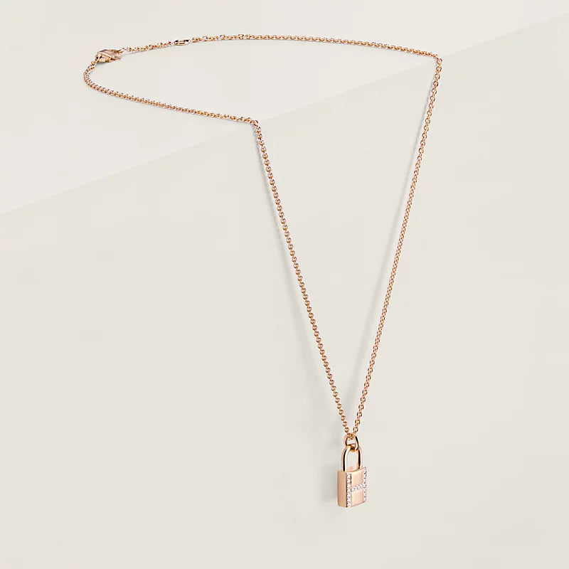 Kelly Cadenas pendant